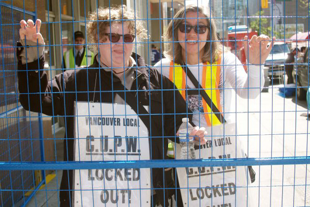 Locked out Vancouver postal workers, 2011