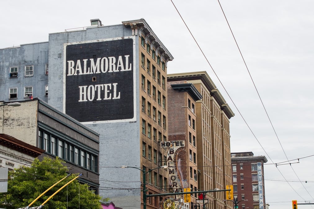 851px version of Balmoral Hotel
