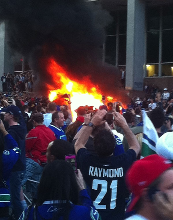 Stanley Cup Riot, car burning