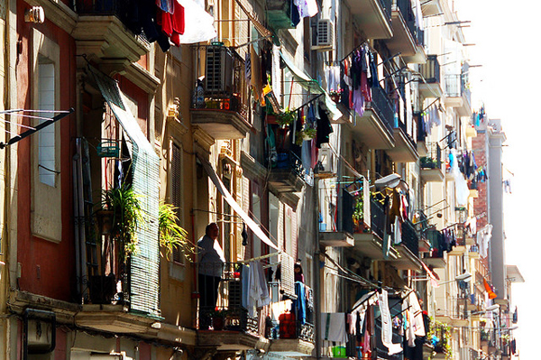582px version of Clotheslines in Barcelona