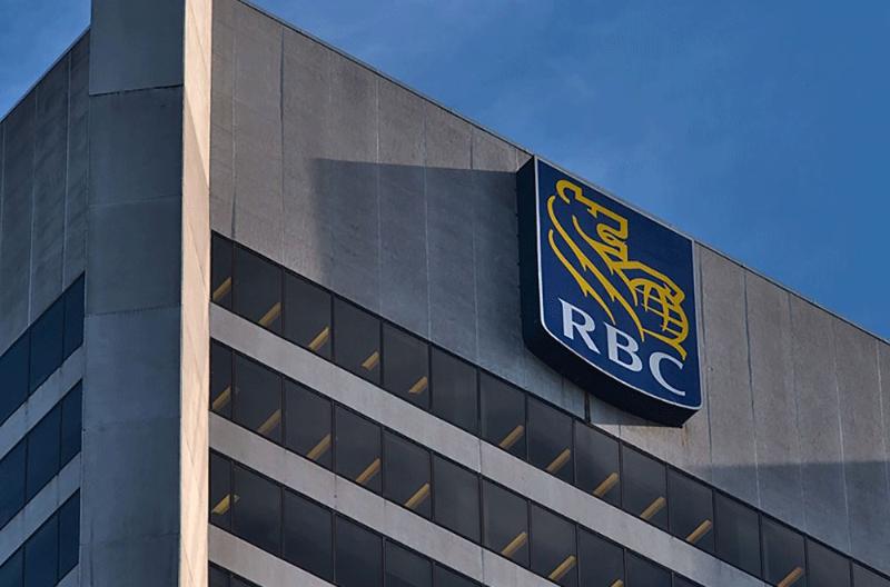 What Haunts Canada’s Banks? A Green Pivot from Oilsands