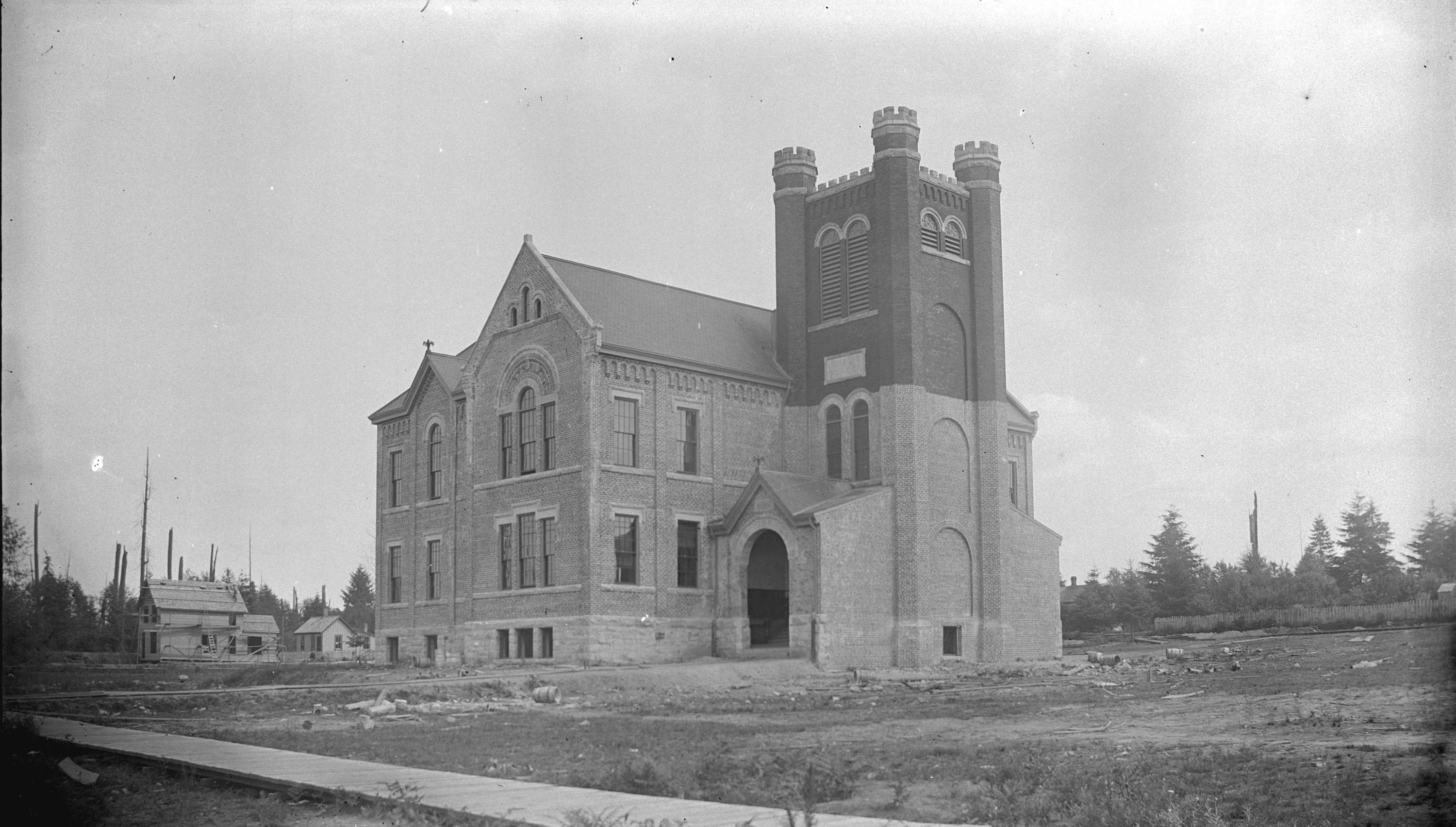 1200px version of MountPleasant-1893-MountPleasantSchool.jpg