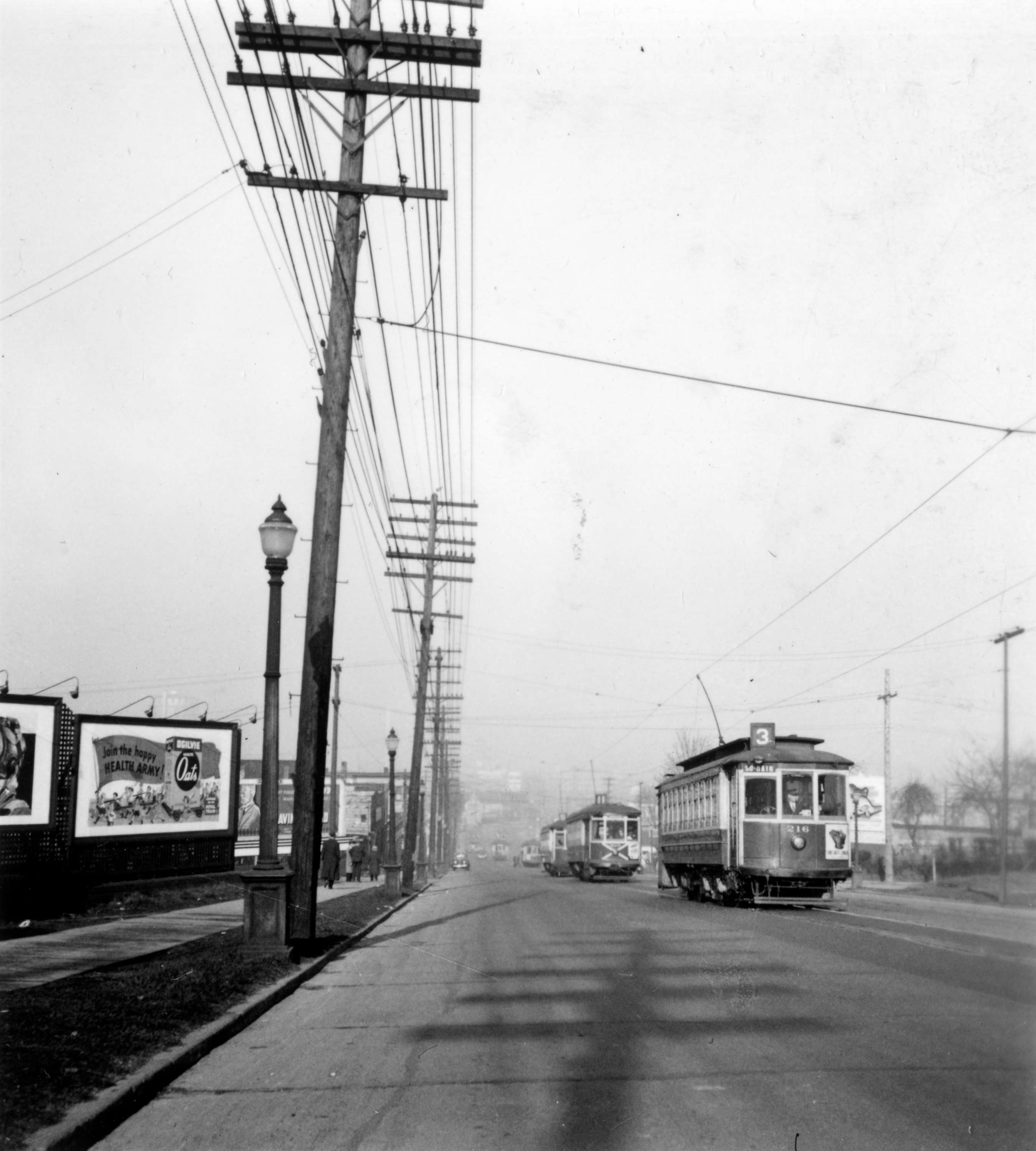 582px version of MountPleasant-1940-StreetCar.jpg