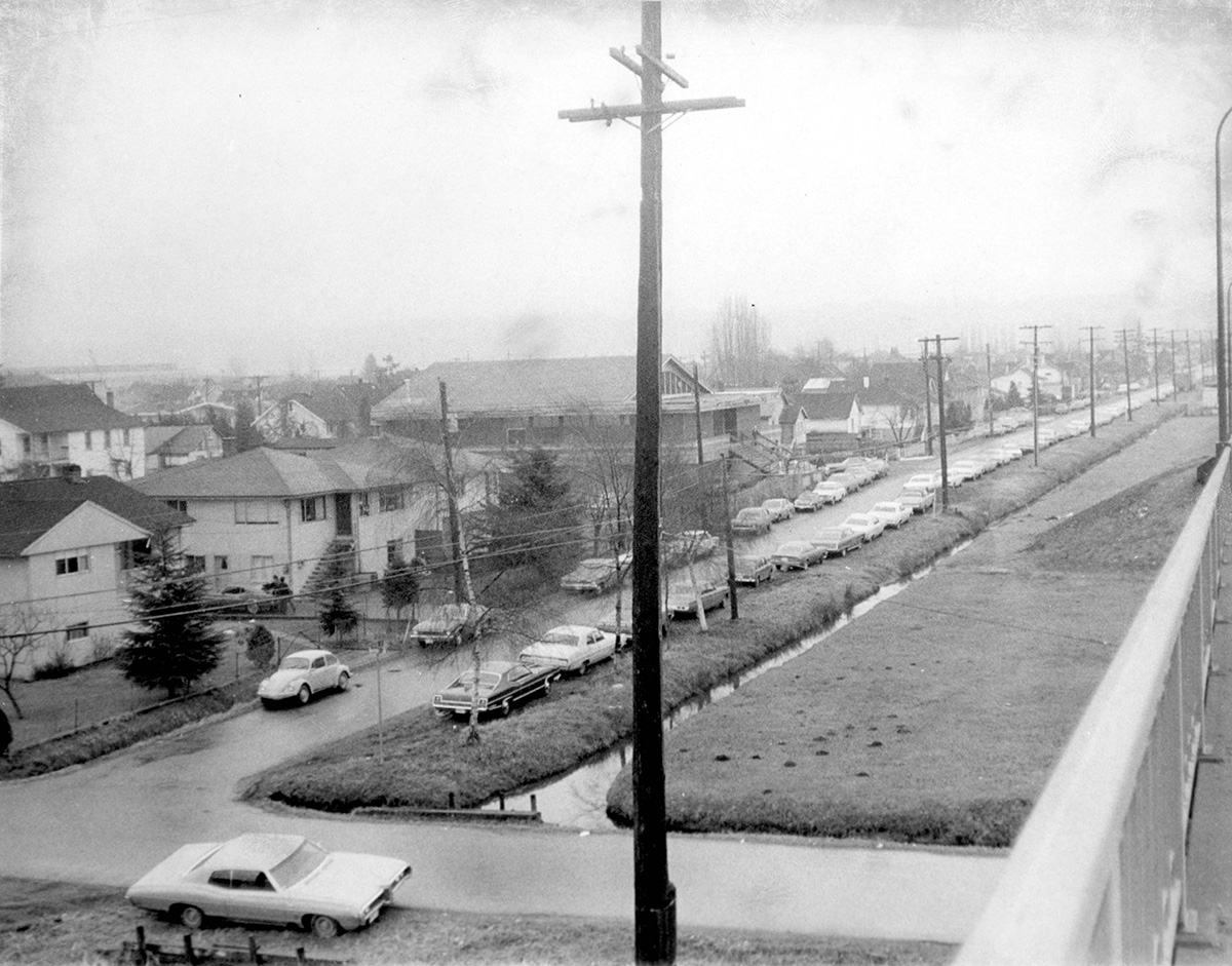 851px version of QueensboroughGurdwara1970sBW.jpg