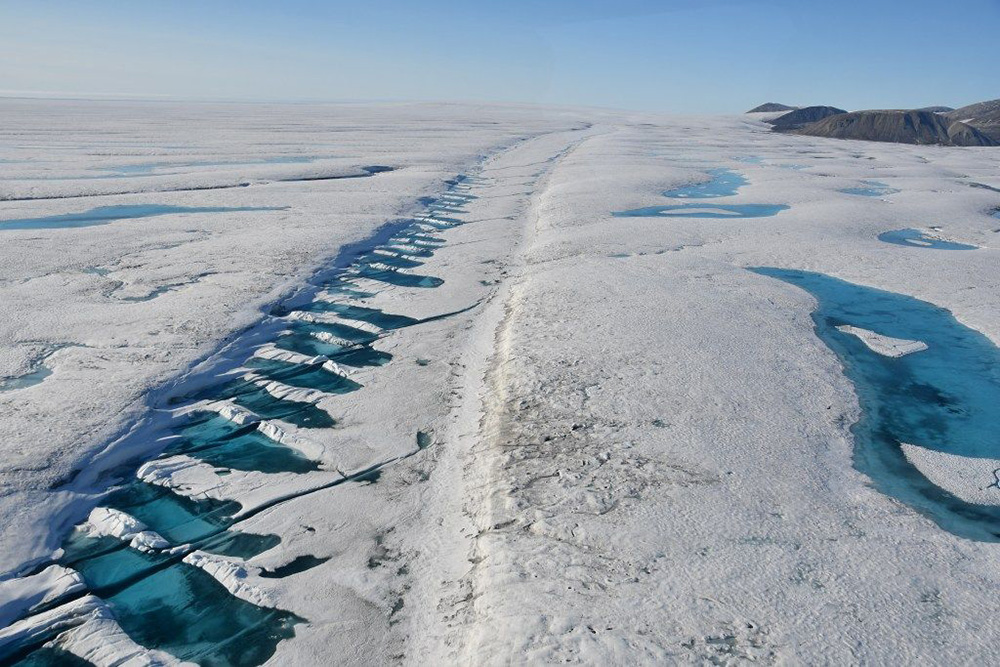 851px version of NunavutCoastIceShelf.jpg