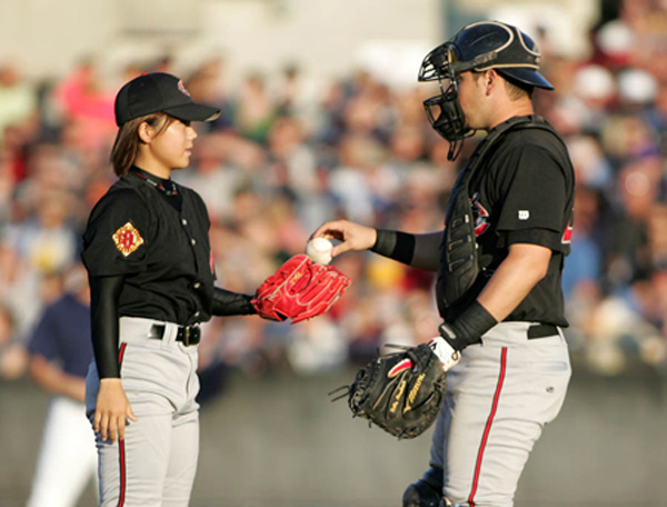 Japanese knuckleball pitcher Eri Yoshida plays on her own 'Field of Dreams