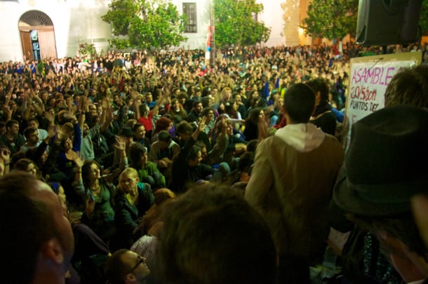 582px version of Students protesting in Granada