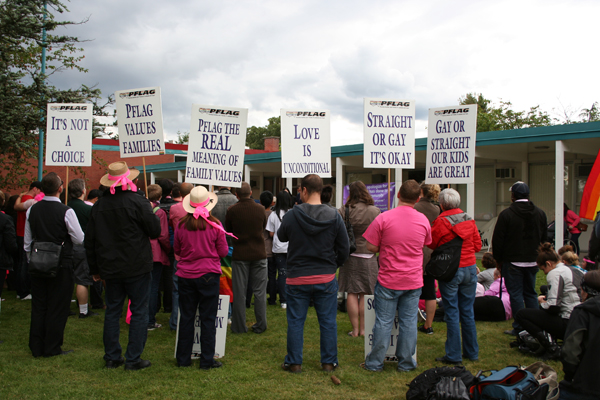 582px version of BSB parents picketing