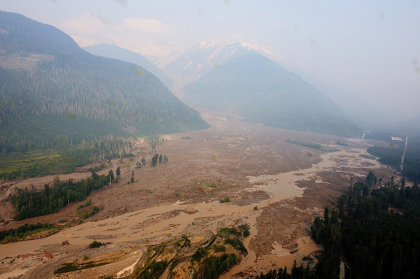 582px version of Meager Creek landslide