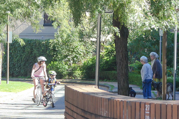 582px version of False Creek South bikes