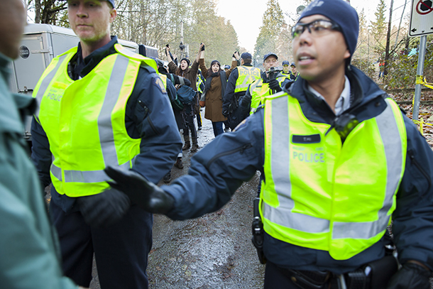 582px version of IMAGE3.PipelineProtesters-610.jpg