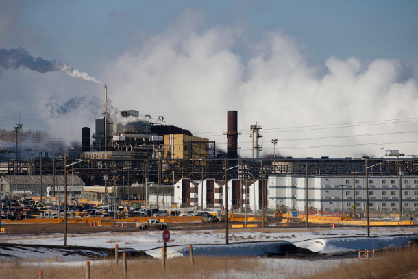 582px version of Syncrude facilities near Fort McMurray