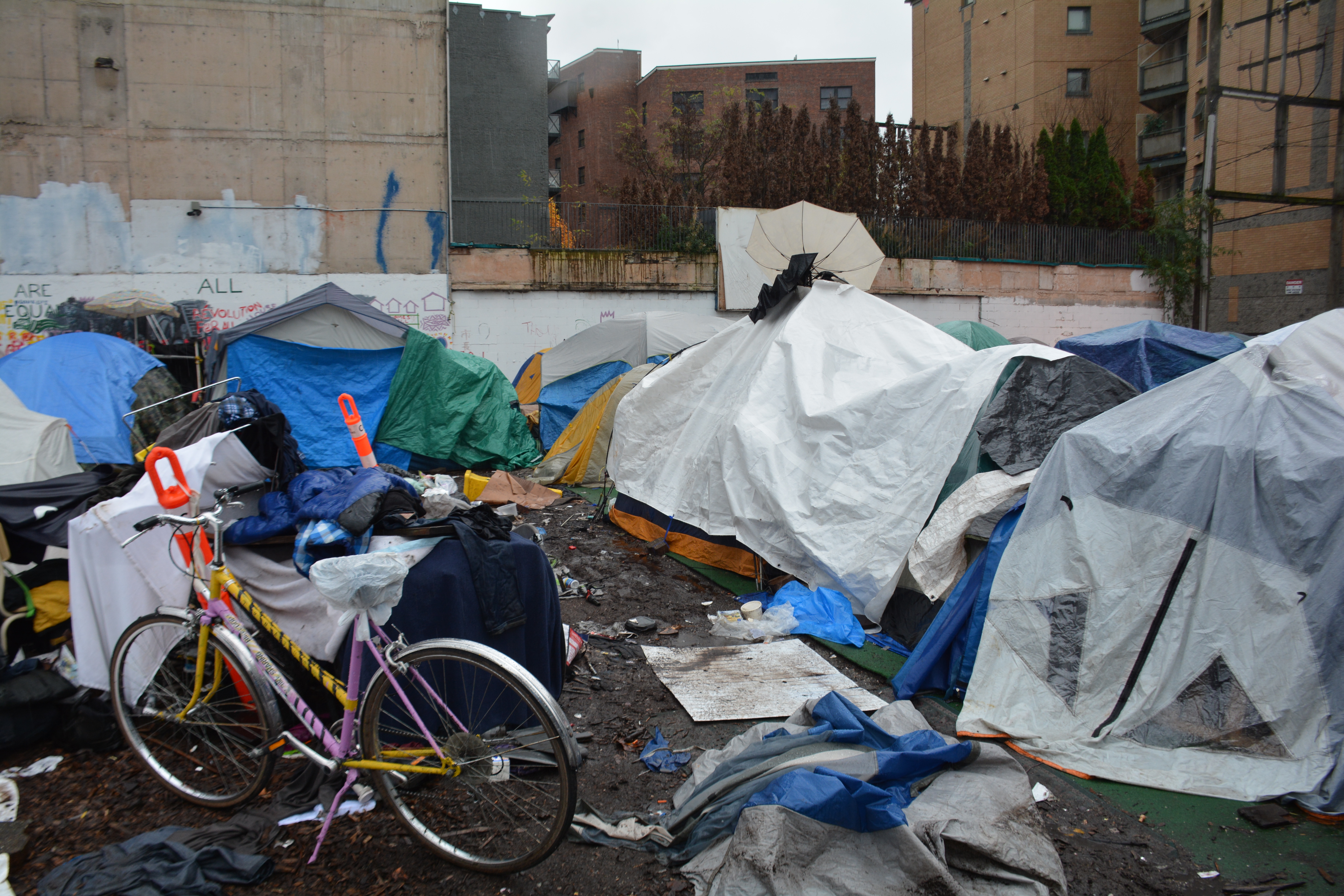 851px version of Hastings-Tent-City