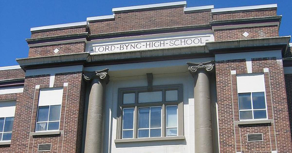 851px version of LordByngHighSchoolFacade.jpg