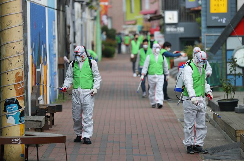 What We Can Learn from Six Countries’ Pandemic Battle Plans