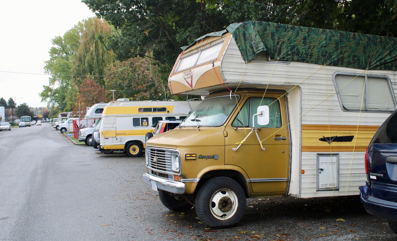 851px version of RVs near Strathcona Park