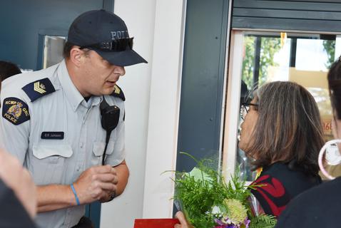 A Rolling Memorial for Jared Lowndes Stopped to Visit the Police Who Killed Him