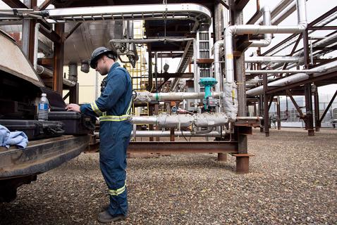 Experts Say Fossil Fuel Royalty Review Should Include Water