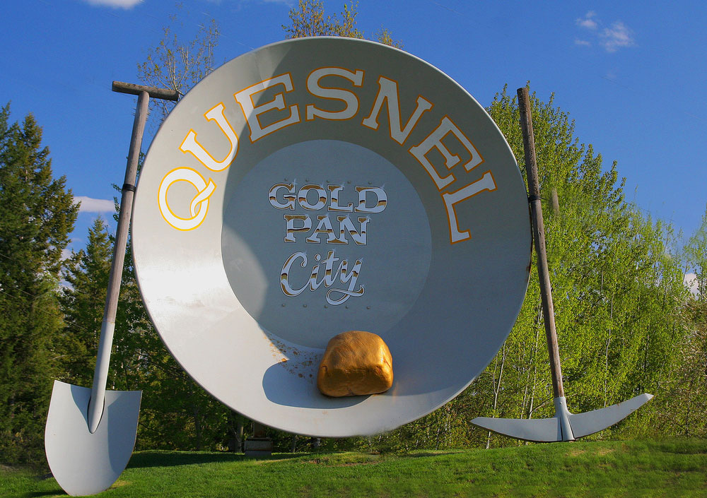 851px version of QuesnelGoldPanCitySign.jpg