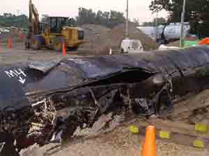 Ruptured Enbridge pipeline in Kalamazoo, Michigan