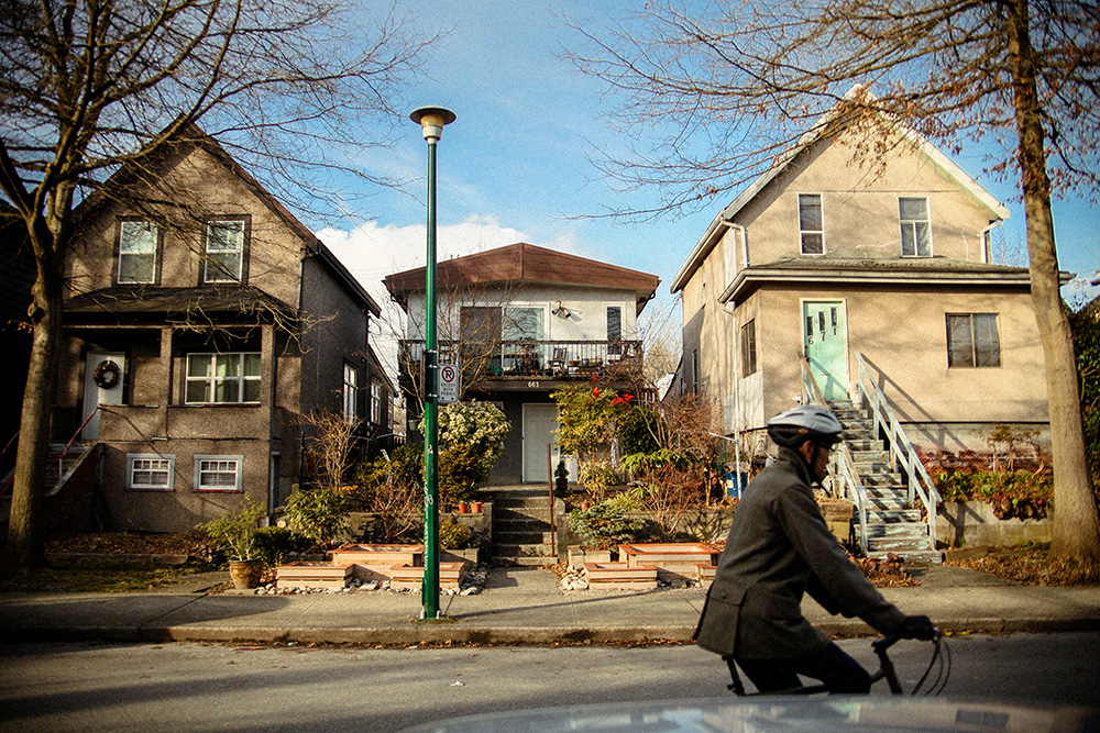 851px version of VancouverBikeStreet.jpg