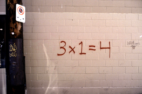 Graffiti: 3 x 1 = 4