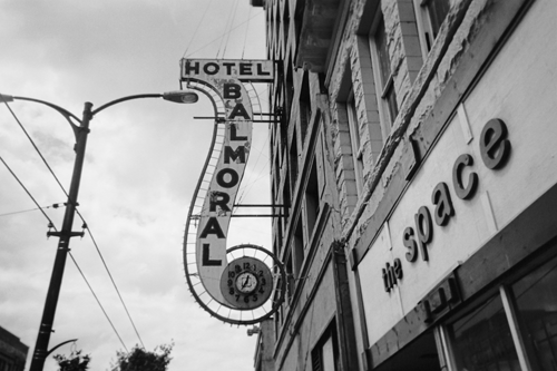 Hotel Balmoral sign